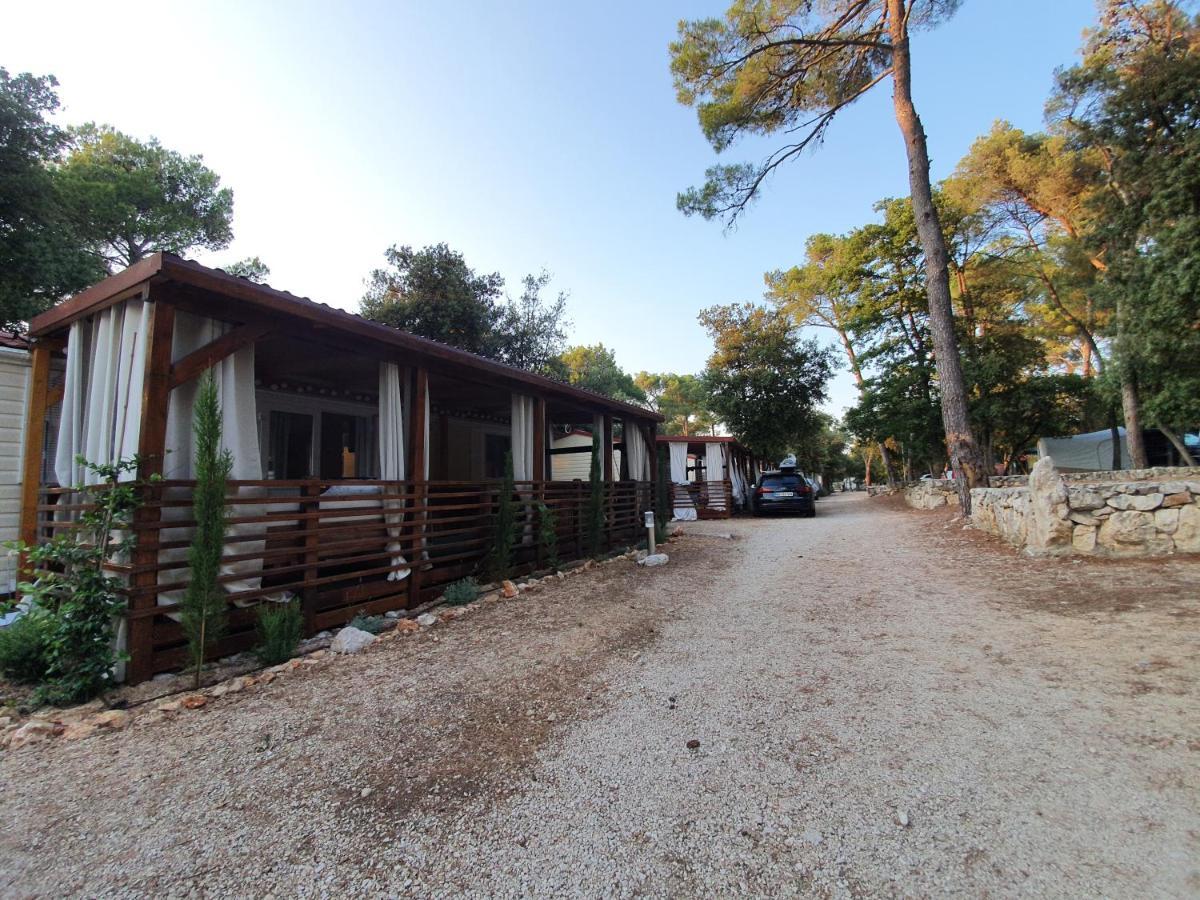 Mobile Home Cube, 3 Bedrooms, Free Parking, Wifi Биоград-на-Мору Экстерьер фото
