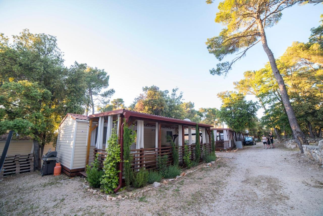 Mobile Home Cube, 3 Bedrooms, Free Parking, Wifi Биоград-на-Мору Экстерьер фото