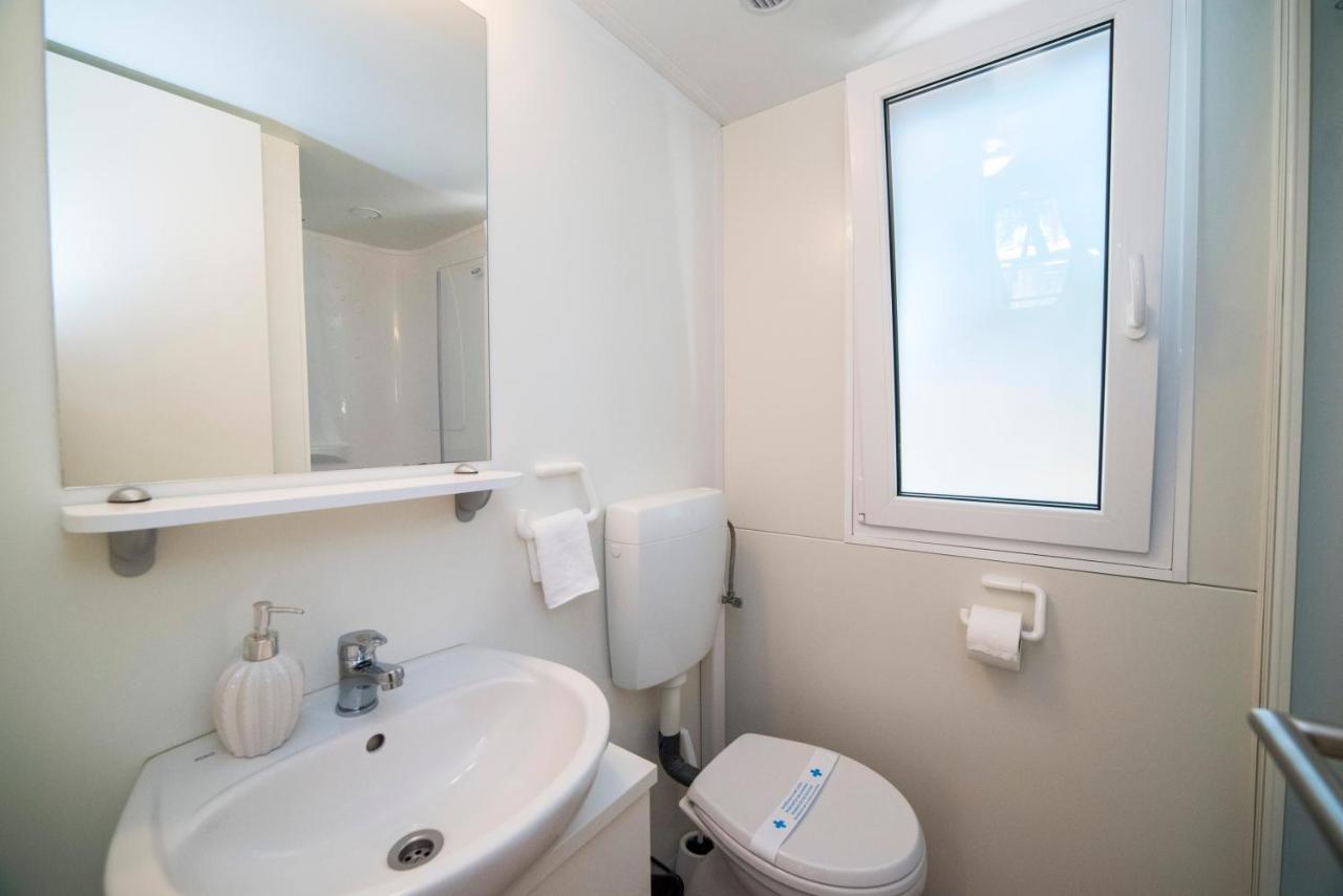 Mobile Home Cube, 3 Bedrooms, Free Parking, Wifi Биоград-на-Мору Экстерьер фото