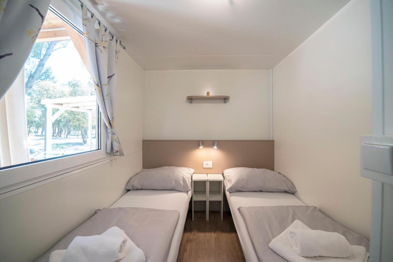 Mobile Home Cube, 3 Bedrooms, Free Parking, Wifi Биоград-на-Мору Экстерьер фото