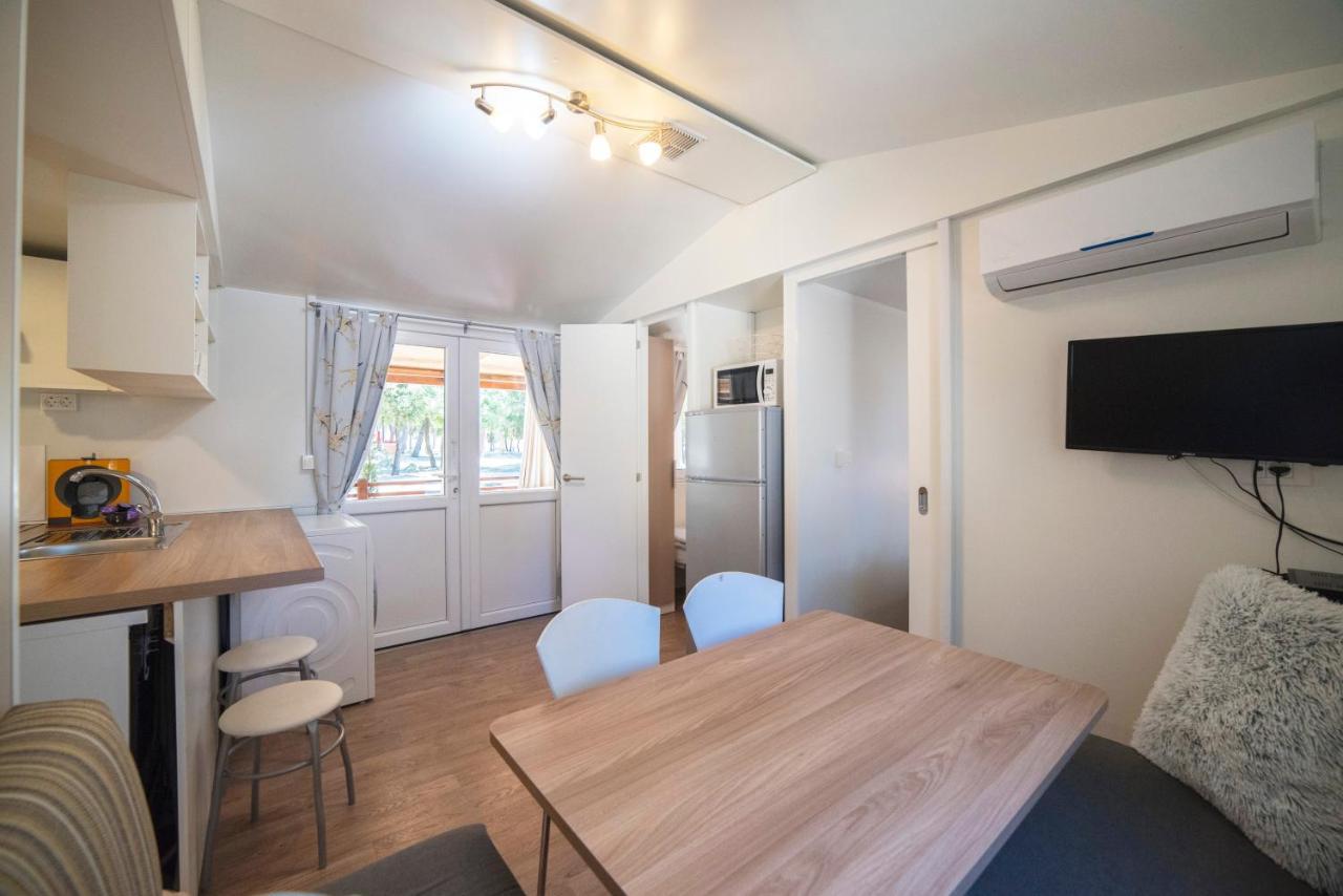 Mobile Home Cube, 3 Bedrooms, Free Parking, Wifi Биоград-на-Мору Экстерьер фото