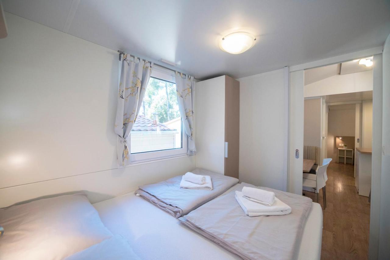 Mobile Home Cube, 3 Bedrooms, Free Parking, Wifi Биоград-на-Мору Экстерьер фото